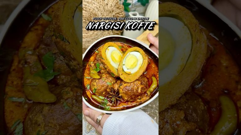 The Royal Chicken Nargisi kofta Recipe||Soft Chicken Koftas Wrapped Around Boiled Eggs#shorts#kofta