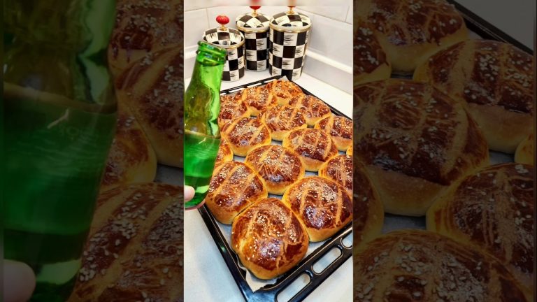 ❗️SABAH KAHVALTIYA YAPIYORUM❗️HAMURU GECE YOĞUR AT BUZDOLABINA SABAH PİŞİR👌AĞIZDA ERİYEN POĞAÇA✔️.,