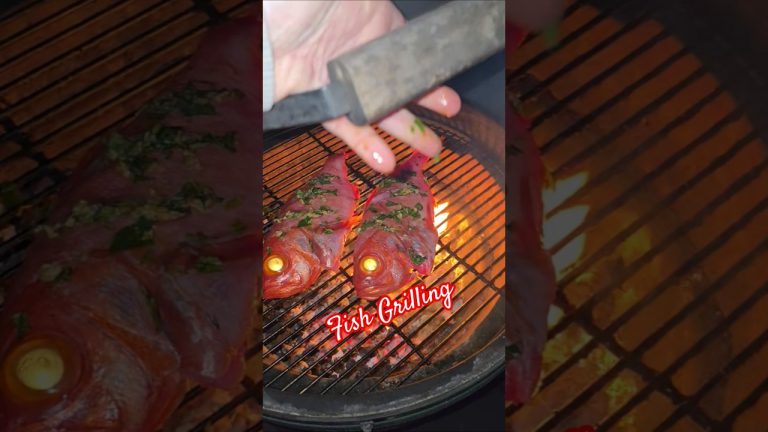 Charcoal grilled whole fish barbecue. #bbq #biggreenegg #fishbbq #grilling #seafoodlovers #biggrill