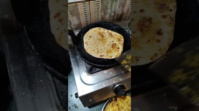 world best biggestroti #paratha#food#foodie #recipe#roti#shortsfeed #nehaviralrecipe#viral #trending