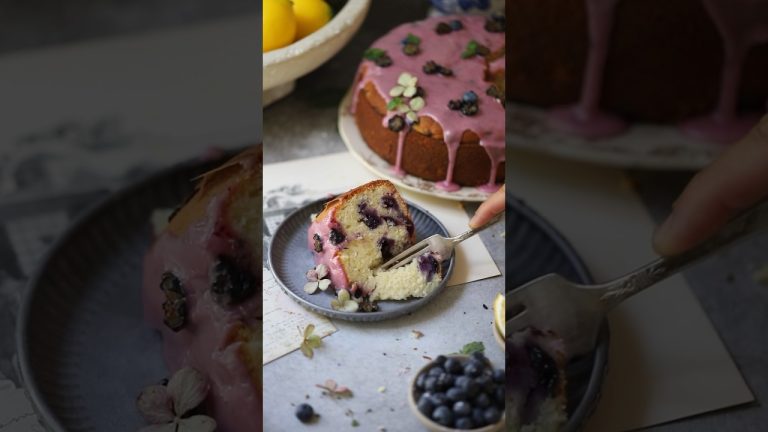 Blueberry Lemon Cake—perfect for celebrating Father's Day this weekend.☺️❤️ #cake