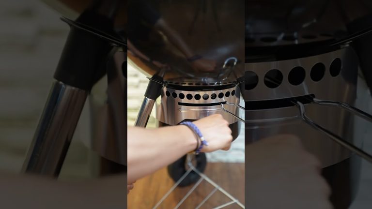 Awesome Charcoal BBQ Grill: Features You'll Love! #bbq #smokegrill #grill#charcoalbbqgrill