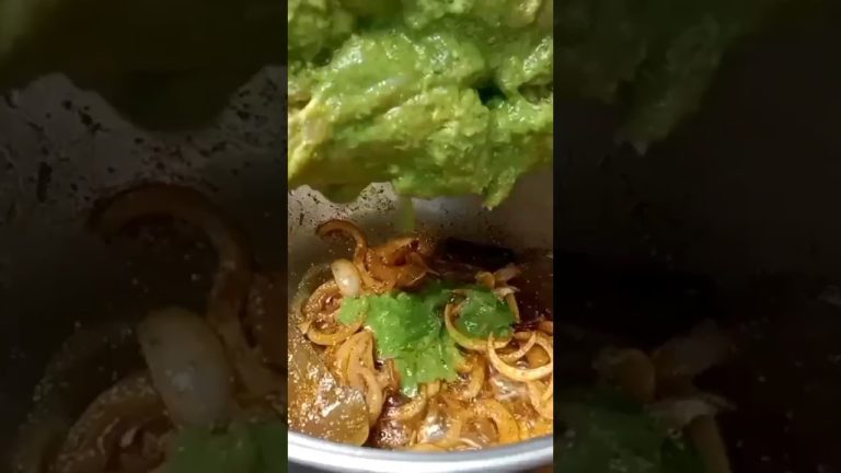 The Most Delicious Green Chicken Curry #shorts