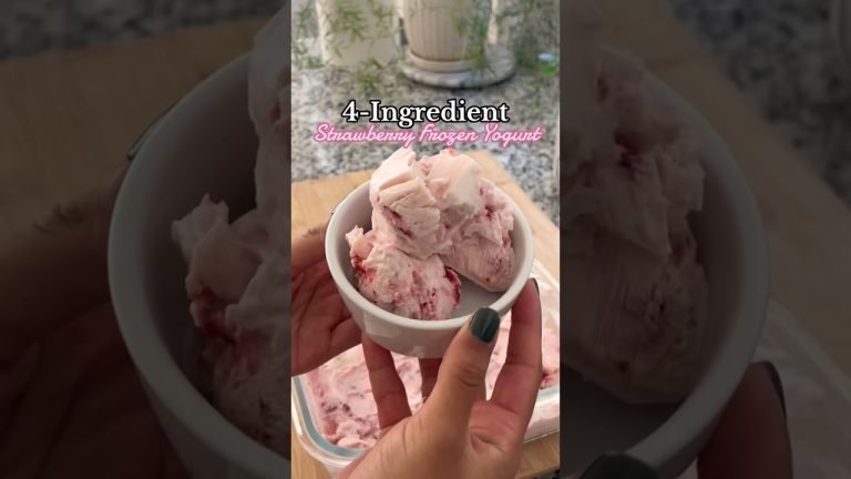 4-Ingredient Strawberry Frozen Yogurt 🍓🍨 | #recipe #recipes #mom #dessert #momlife