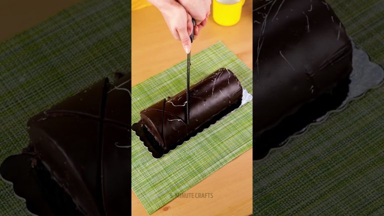 Perfect Cake Slices Made Easy