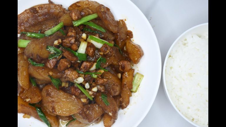 Northeast Stir Fried Diced Pork with Radish  Quick
