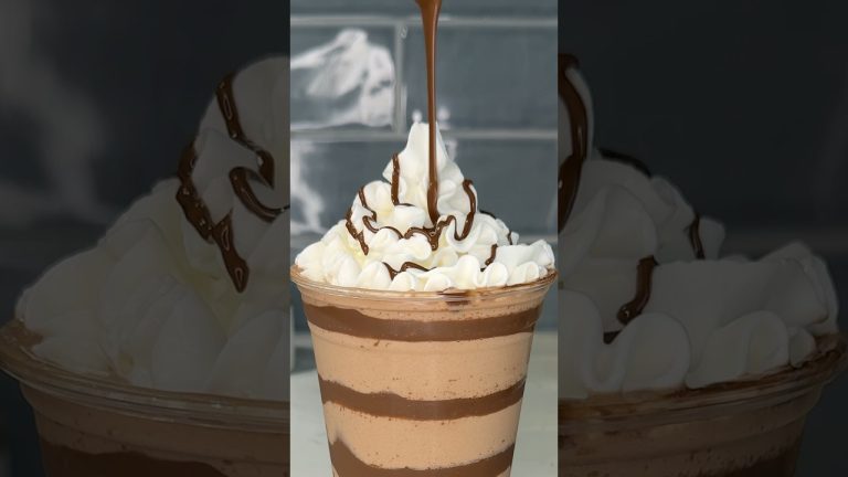 viral nutella milkshake recipe 🍫#shorts #recipe #nutella #chocolate #dessert #milkshake #easyrecipe