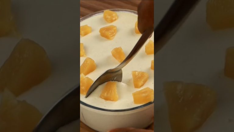 Pineapple 🍍 Dessert 🤤 With Easy Recipe To Make #easyrecipe #pineapple #easycake