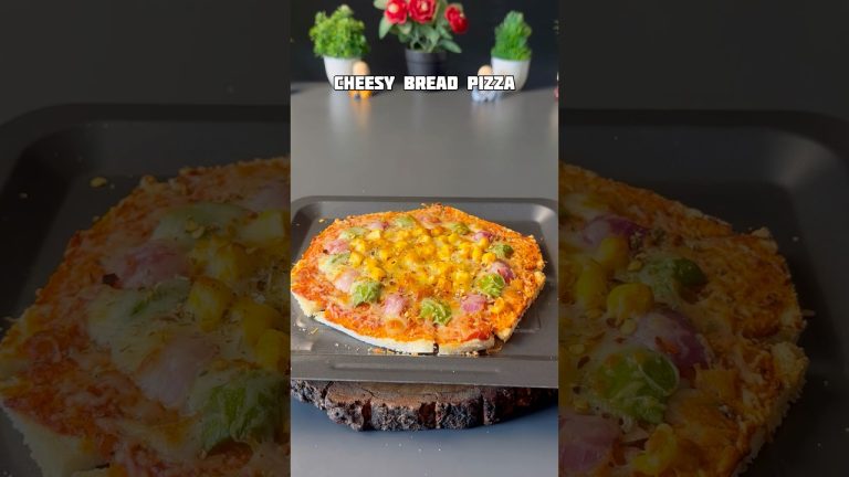 Viral recipe of cheesy bread recipe #recipe #shorts #pizza #cheese