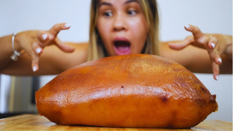 Panceta de Cerdo Rellena de Congrí: Súper Crujiente