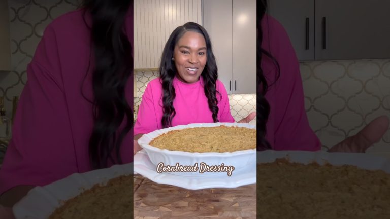 Cornbread Dressing #recipe #cornbreaddressing #cornbreaddressingrecipe #easyrecipe
