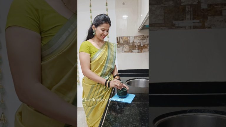 दोन मिनिटांमध्ये बनवा ही नवीन रेसिपी, खुपच टेस्टी लागते त्यामुळे नक्की बनवून पहा😋 #shorts #viral