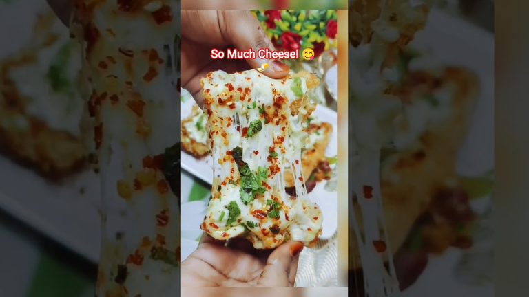 🧀 Extra Cheesy Garlic Bread 🤤 – Melted Cheese Lovers’ Dream! 😍 #shorts