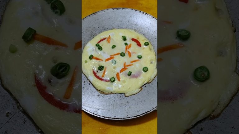 Yummy tamatar ka egg omelette 🥟quick breakfast recipe #shorts #egg #bread