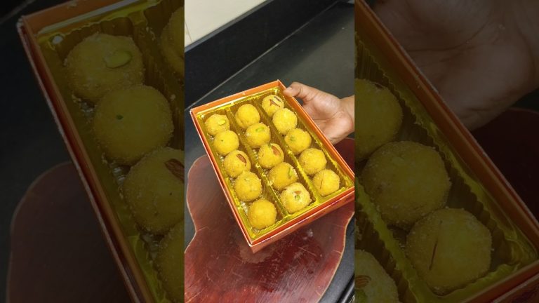 Soft & Tasty Besan Laddu 😋 Sweet Recipes #shorts #viral