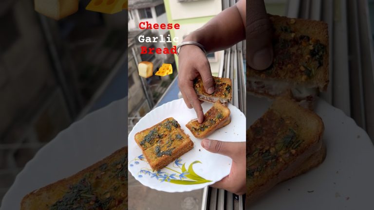Easy Breakfast cheese Garlic Bread 🧀🍞|| Home Made garlic Bread || #youtubeshorts #shorts #ytshorts