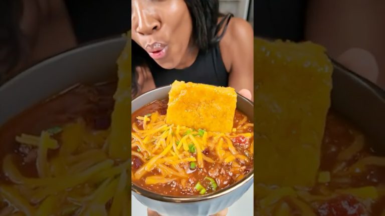 The Secret To Making The Most Flavorful Homemade Chili #chilirecipe #whatsfordinner #dinnerideas