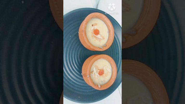 অনেক ল্যাসি তো খেয়েছ এটা একবার ট্রাই করো তো#shots #lassi #mangolassirecipe #sweet#cooking