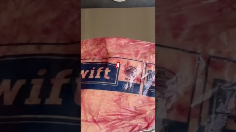 Let’s prep a Picanha! #picanha #steak #beef #cooking #bbq #meat #bbqmeat #bbqrecipes #smokegrill 🔥