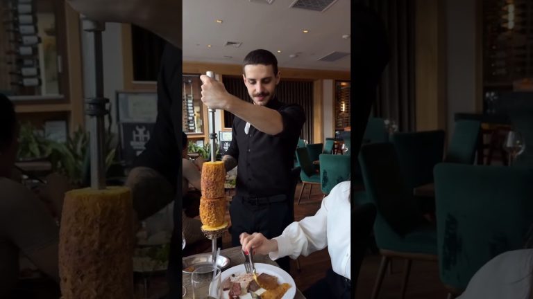 A tropical touch to your barbecue!At H&H, our pineapple is fire-grilled and caramelized