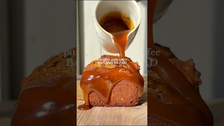 Pumpkin Sticky Toffee Banana Bread – RECIPE BELOW