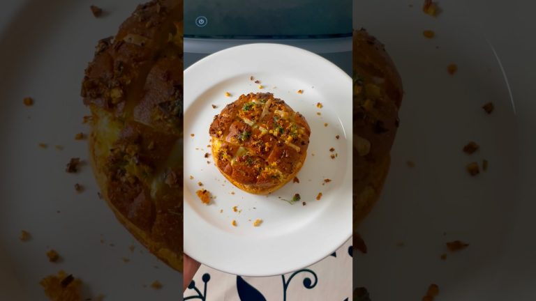 🤤 Korean Cheese Garlic Bread in Air Fryer 😋 #shorts #food #cooking #recipe #trending