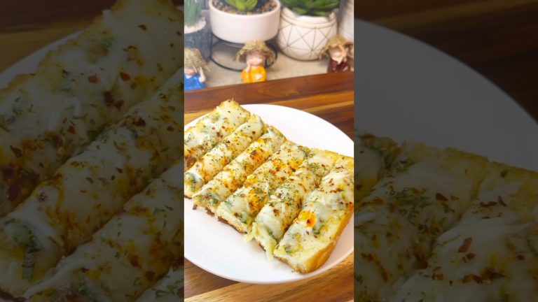 Extra Cheesy Garlic Bread Recipe😍 #shorts #trending #viralvideo #garlicbread