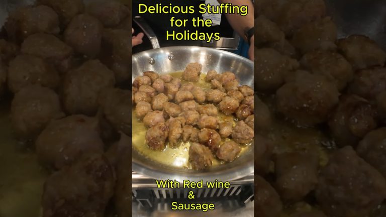 Delicious Stuffing for the Holidays or whenever! #stuffing #holidayrecipes #food #cooking #viral