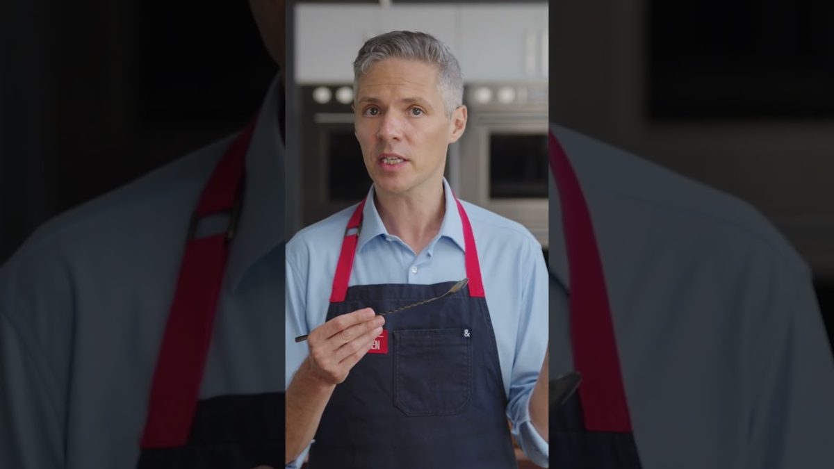 How to Properly Stir Your Drink Using a Bar Spoon