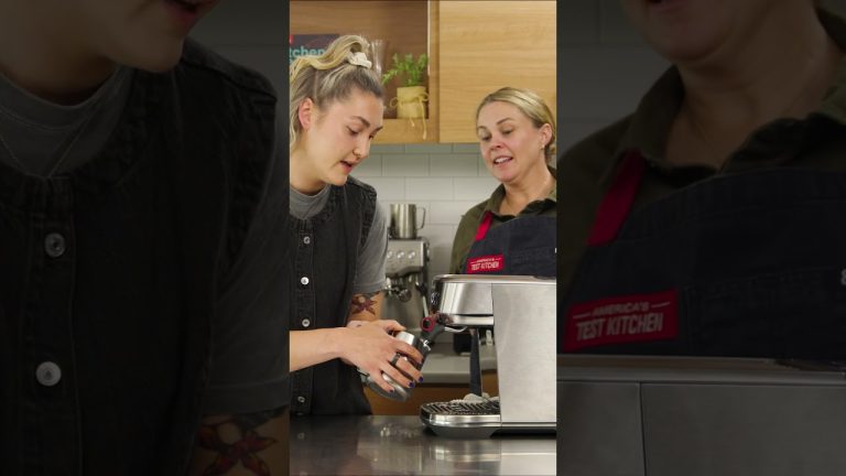 How to Use a Milk Steamer on an Espresso Machine