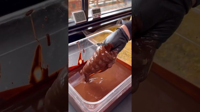 BTS's J-Hope bought a thousand loaves of bread –  BTS 제이홉님이 빵만 천개 사갔다