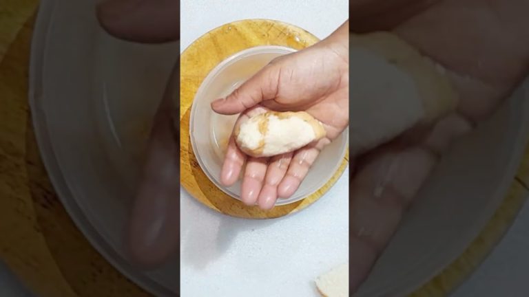 I Tried The World's Most Expensive Bread Roll