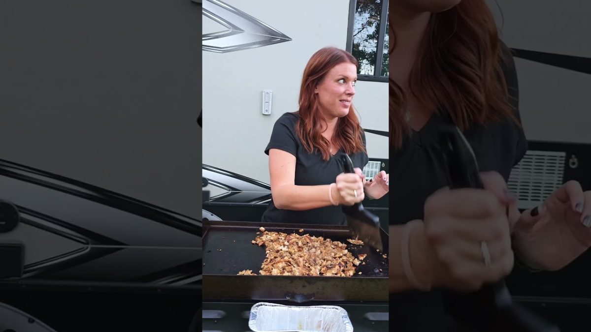 Chicken Bacon Ranch Pitas on the Blackstone Griddle – Camping Recipe – Camp Cooking – Camper Meal