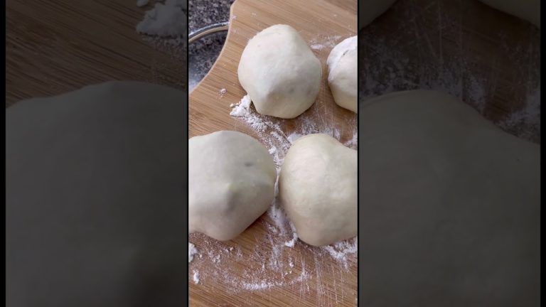 Looking for new & unique Christmas treats?🎄 Try these delicious caramel-covered Apple Pie Bombs🍏🥧