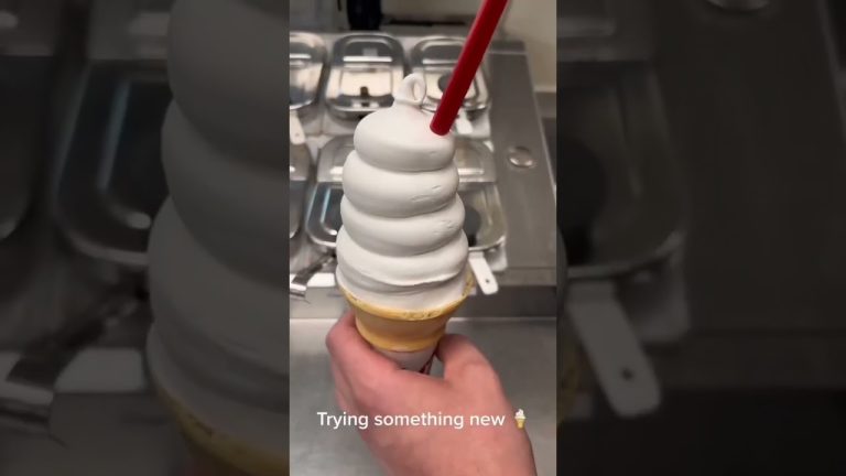 ice Cream 🍦 Cone#icecream #dessert #food #chocolate #foodie #cake #recipe #streetfood #shorts