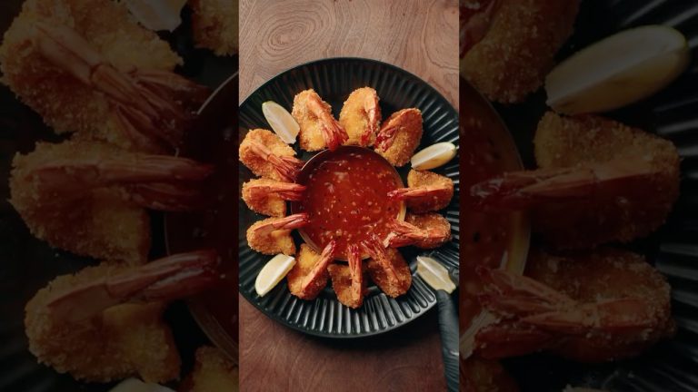 Crispy Thai-style Shrimp 🍤🔥Made golden and crunchy, then dipped in sweet & spicy Thai sauce 😍