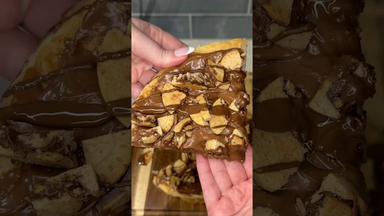 viral nutella dessert pizza recipe 🍫🍕 #shorts #dessert #easyrecipe #easydessert #recipe #nutella