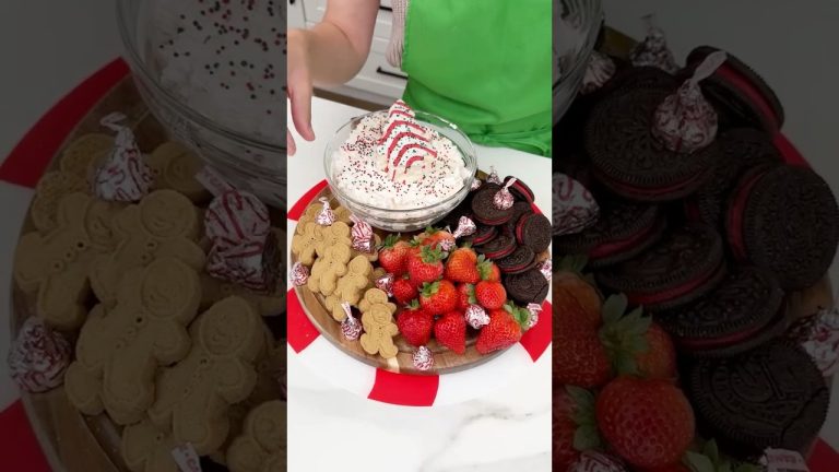 No bake Holiday dessert #recipe  #easyrecipe #dessert #holiday #christmas #nobakedessert