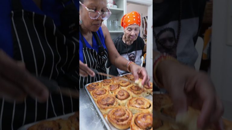 Full Jamaican cinnamon roll recipe on channel #food #cinnamonrolls #jamaicanfoodrecipes #oldrecipe