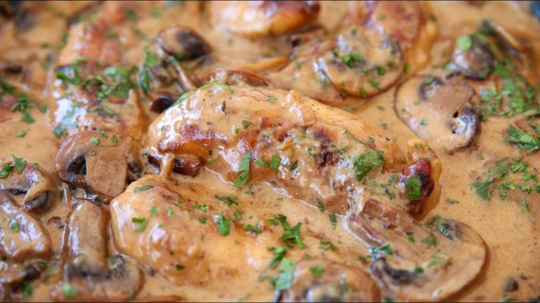 Creamy Mushroom Chicken | Chicken with Creamy Mushroom Sauce Recipe