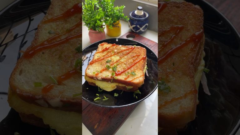 Bread Omelette Recipe #viral #food #youtubeshorts #recipe #breakfast #bread #omelette