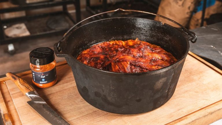 Zo maak je Traditionele SCHICHTFLEISCH in een Dutch Oven op de BBQ 🔥🥘