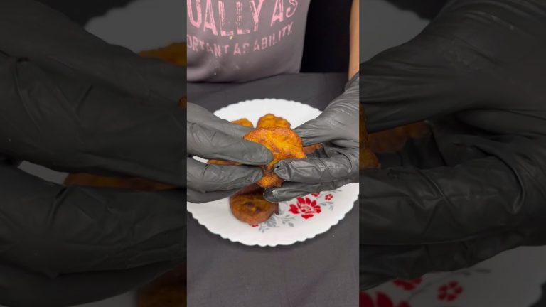 Chicken tikiya recipe || yummy chicken tikiya at home || #tikiya #chickentikiya #explorepage #foodie