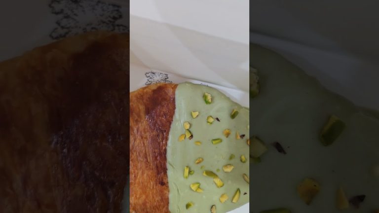 Pistachio croissant #pistachio #paul