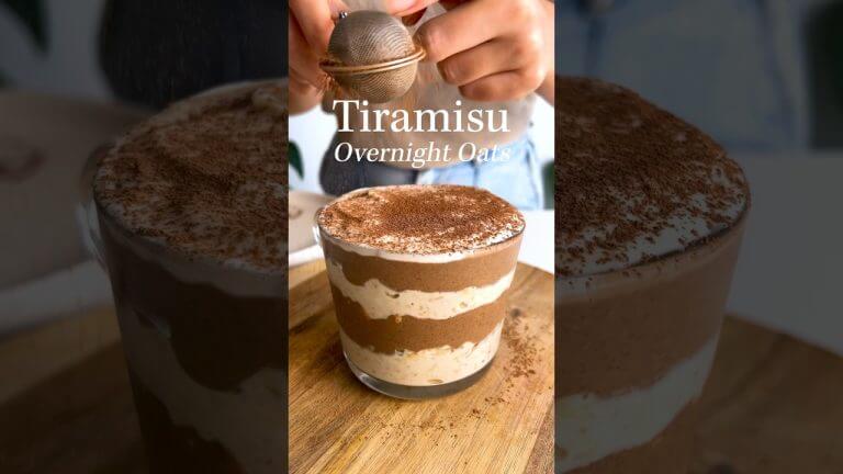 Tiramisu Overnight Oats (healthy and vegan) #plantbasedrecipes