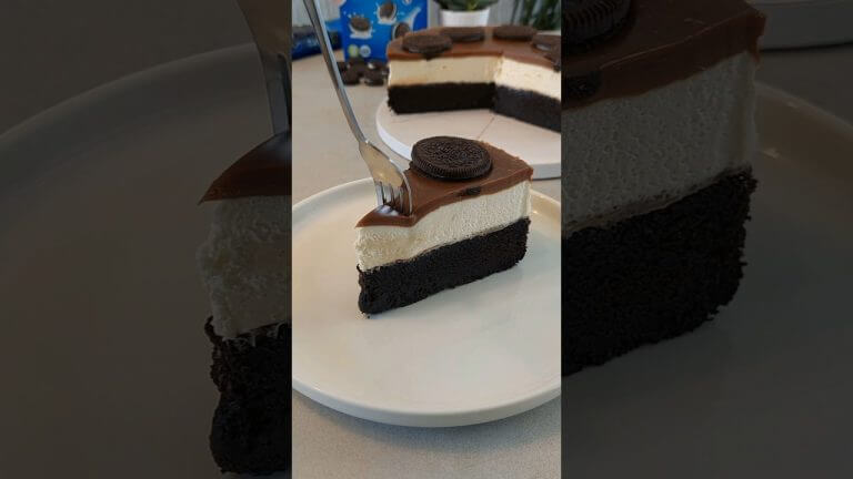 This Oreo cake was delicious and  easy to make. Even if you don’t bake, you can make this! #shorts
