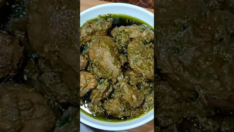 Hariyali Chicken Gravy | Chicken Gravy | Chicken Curry Recipe #chickencurry #shorts #food