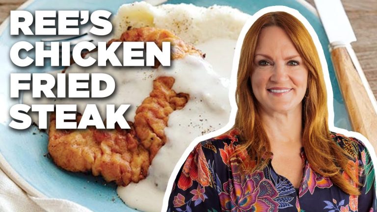 Ree Drummond's Chicken Fried Steak (Throwback) | The Pioneer Woman | Food Network
