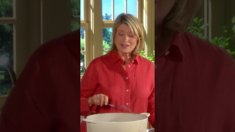 How to Make Martha Stewart's Braised Pulled Pork Shoulder