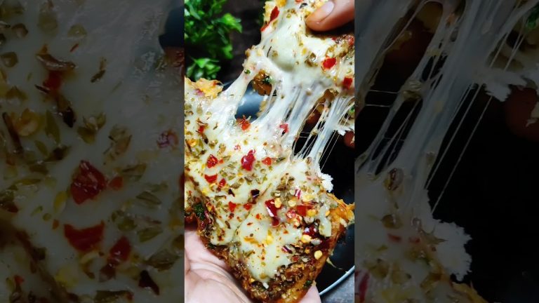 Easy Garlic Bread Recipe 🧄✨ Restaurant-Style Garlic Bread at Home | 5-Minute Snack